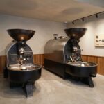 분당 커피룸 로스터스 카페 내부 인테리어와 로스팅 장비