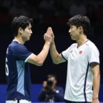 김원호 서승재 전영오픈 배드민턴 경기 중 하이파이브 장면