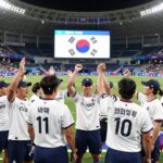 2026 WBC 한국 17년 만의 극적 8강 진출 이유와 분석 2026 WBC 한국 대표팀 호주전 승리 후 도쿄돔에서 선수들이 기뻐하며 환호하는 모습