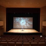 롯데콘서트홀 공연 관람 및 이용 정보 총정리 롯데콘서트홀 무대와 객석이 보이는 내부 전경