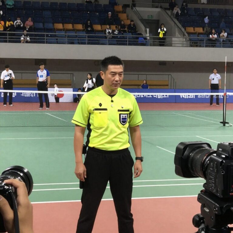 WBC 경기 중 심판이 콜드게임을 선언하는 장면