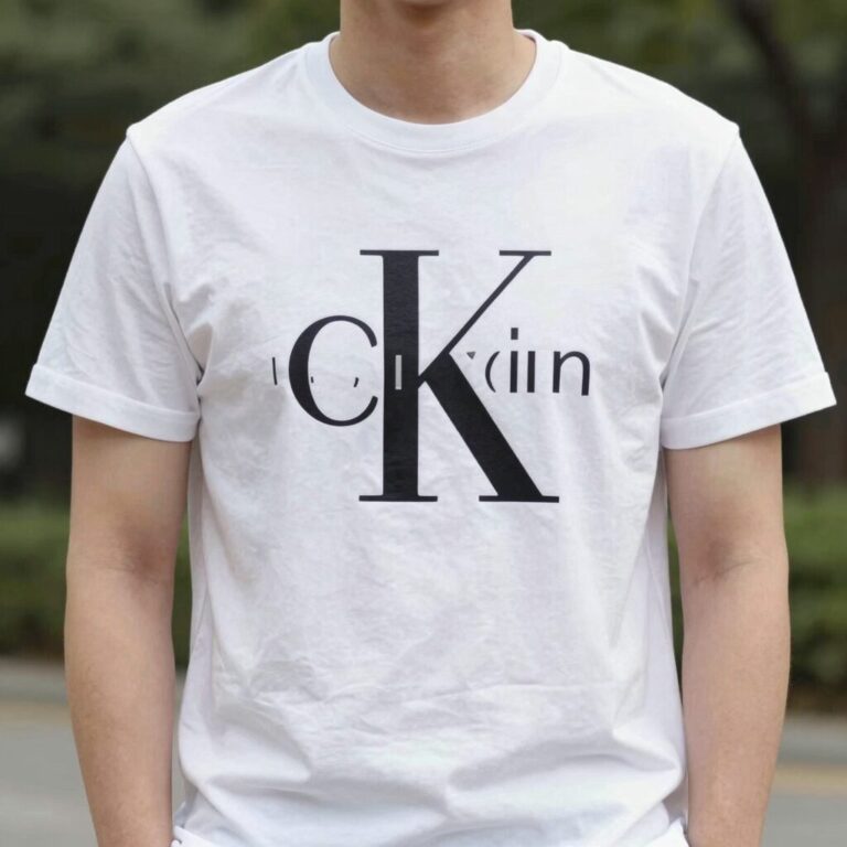 캘빈클라인 반팔티 화이트 모노그램 로고티 실물 사진